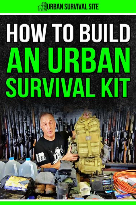 Being prepared for any disaster is crucial if you live in an urban area. Learn how to build an urban survival kit that will help you survive. Nigerian Meals, Holiday Survival Kit, 72 Hour Emergency Kit, Prepper Ideas, Survival Kit Items, Urban Survival Kit, Survival Prep, Bushcraft Shelter, Shtf Preparedness