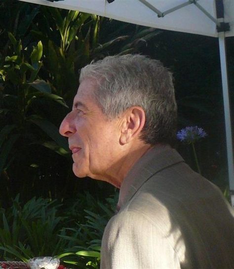 Leonard Cohen is a beloved Canadian poet and songwriter whose songs often touch on religion and relationships. Here are some things you may not know about Leonard Cohen. Los Angeles, Leonard Cohen Lyrics, Leonard Cohen Songs, Adam Cohen, Blue Raincoat, Leonard Cohen, September 21, Wikimedia Commons, Singer Songwriter