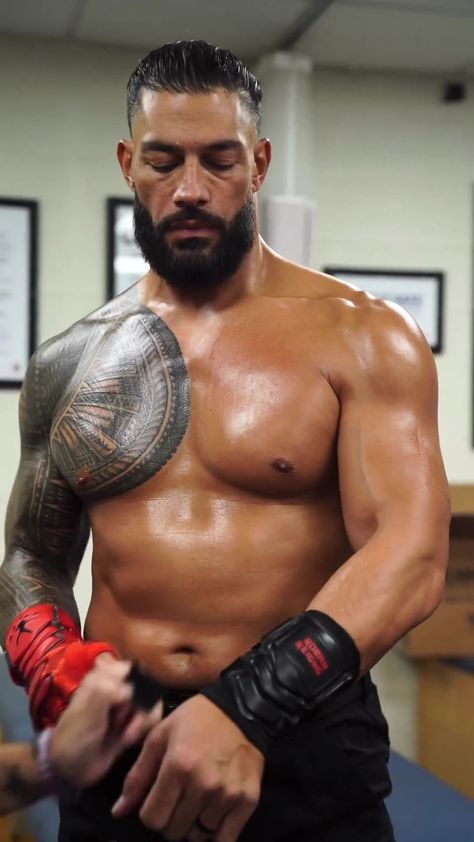 Tumblr, Roman Reigns Tattoo, Roman Reigns Smile, Best Advice Quotes, Roman Reigns Wwe Champion, Polynesian Men, Roman Reigns Shirtless, Roman Regins, Wwe Superstar Roman Reigns