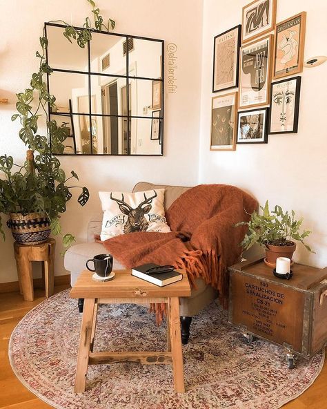 Entryway Ideas Apartment Entrance, Office Bohemian Decor, Boho Aesthetic Apartment, Apartment Corner Ideas, Vintage Modern Home Decor, Old Room Decor Ideas, House Decor 2023, Corner Space Ideas, Bohemian Room Aesthetic