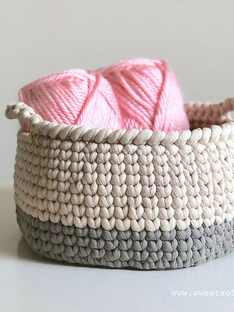 Moss Stitch Crochet Basket Pattern Free, Crochet Basket Handles, Extra Large Crochet Basket Pattern Free, Crochet Baskets Free Patterns Storage, Crochet Basket Patterns Free, Tshirt Yarn Basket Pattern Free Crochet, Knit Stitch Crochet, Crochet Basket With Handles, Knitted Baskets