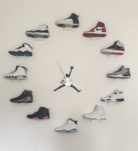 My jordan clock project finally complete Jordan Shoe Clock, Jordan Clock Shoes, Jordan Display, Shoes Clock, Shoe Clock, Jordan Clock, Estilo Nike, Clock Project, Buty Jordan