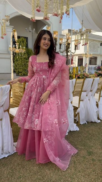 Womens Dress For Wedding, Dress Model Ideas, New Model Dresses For Women Traditional, Frock Style Kurti Design Anarkali Suits, Latest Designer Suits Women, Organza Cloth Dress Design, Pretty Dress Designs, New Dresses Designs Pakistani, Design For Dresses Style