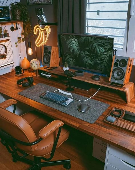 Click visit for more info | #workspaces #setupwars #setuptour #setupinspiration #onmydesk #officesetup #officeinspo #officegoals #officedesign #officedecor #office #minimalsetups #macsetup #dreamsetup #desktour #deskgoals #cleansetups #applesetup #appledesign #workspace #techsetup #workfromhome Gaming Desk Designs, Setup Inspiration, Gaming Desk Setup, Cozy Desk, Tv Stand Decor, Computer Desk Setup, Home Studio Setup, Desktop Setup, Bedroom Setup