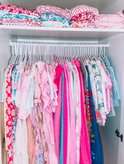 Preppy Small Closet Ideas, Preppy Drawer Organization, Preppy Closet Organization Small, Lululemon Closet Organization, Preppy Walk In Closet, Preppy Closet Ideas, Preppy Closets, Preppy Closet Organization, Preppy Organization