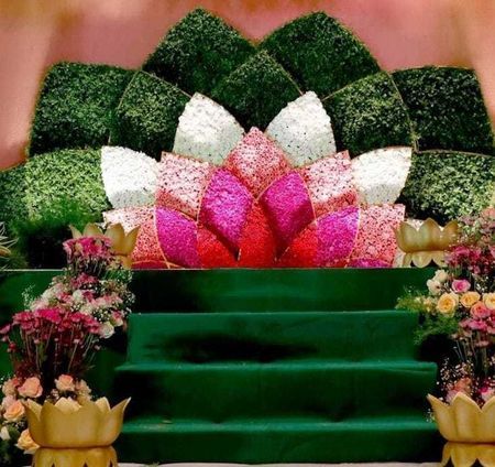 Lotus Backdrop Wedding, Lotus Theme Ganpati Decoration, Lotus Stage Decoration, Lotus Wedding Decoration, Lotus Decor Wedding, Lotus Decoration Ganpati, Lotus Theme Wedding Decor, Lotus Flower Wedding Decor, Lotus Flower Decor