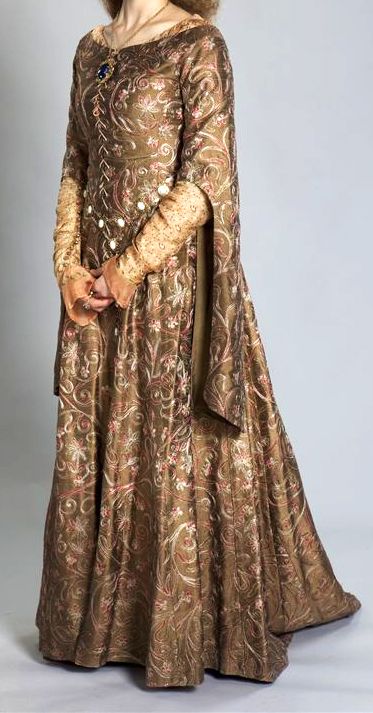 English Medieval Clothing, Bronze Medieval Dress, Light Blue Medieval Dress, Gold Medieval Dress, Medieval Gowns Royals, 1400s Dresses, Yellow Medieval Dress, Medieval Clothing Royal, 14th Century Gown