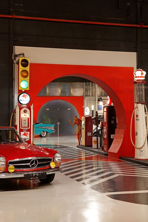 spanish toy factory renovated by vilaplana&vilaplana to exhibit luxury vintage cars  www.designboom.com Garage Houses, Car Exhibition, Toy Car Garage, Carros Vintage, Toy Factory, Garage Repair, Combi Vw, 카페 인테리어 디자인, Car Museum