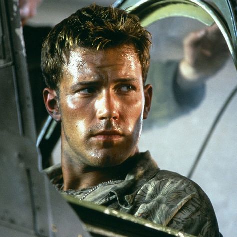 Ben Affleck as Rafe McCawley in Pearl
Harbor(2001) Pearl Harbor Rafe And Evelyn, Male Actors 90s, Pearl Harbor Wallpaper, Rafe Pearl Harbor, Ben Affleck Pearl Harbor, Danny Pearl Harbor, Pearl Harbour Movie, Young Ben Affleck, Josh Hartnett Pearl Harbor