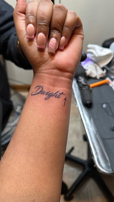 Wrist Tattoos For Women With Names, Name Tattoo On Black Women, Small Name Tattoos Black Women, Small Name Tattoos For Women Wrist, People Name Tattoo, Small Tattoo Names Ideas, Blessed Small Tattoo, Name Tattoo On Wrist For Women, Names On Wrist Tattoos