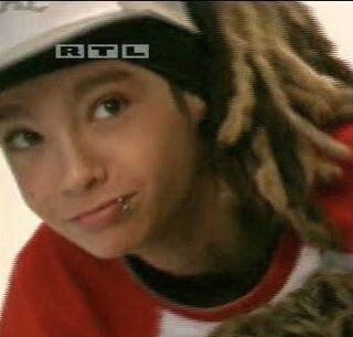 tom kaulitz Tom Kaulitz Pfp Funny, 2008 Tom Kaulitz, Tom Kaulitz Sticking His Tongue Out, 2009 Tom Kaulitz, Tom Kaulitz Drawing Easy, Tom Kaulitz Lip Piercing, Funny Tom Kaulitz, Tom Kaulitz Photoshoot, Tom Kaulitz Middle Finger