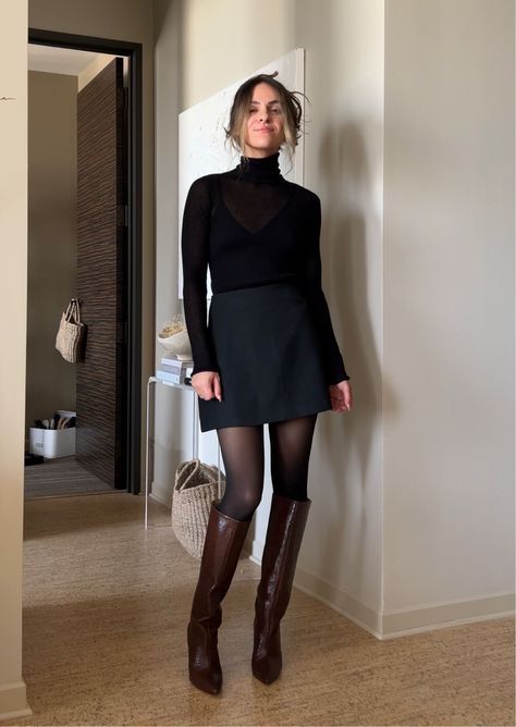 Professional Mini Skirt Outfit, Fashion Inspo Work Outfits, Fall Work Style 2023, Mini Skirt For Work, Office Outfits All Black, Sweater Material Skirt, Mini Dress Office Work Outfits, Patterned Skirt Outfit Fall, Black Wool Mini Skirt Outfit