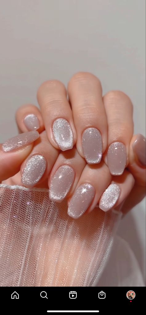 Glitter Vegas Nails, Silver And Sparkle Nails, Sparkle Champagne Nails, Bach Nails Bridesmaid, Neutral Gel Nails With Glitter, White Silver Cat Eye Nails, Nail Art For Bridesmaids, Glitter Engagement Nails, Vegas Bride Nails