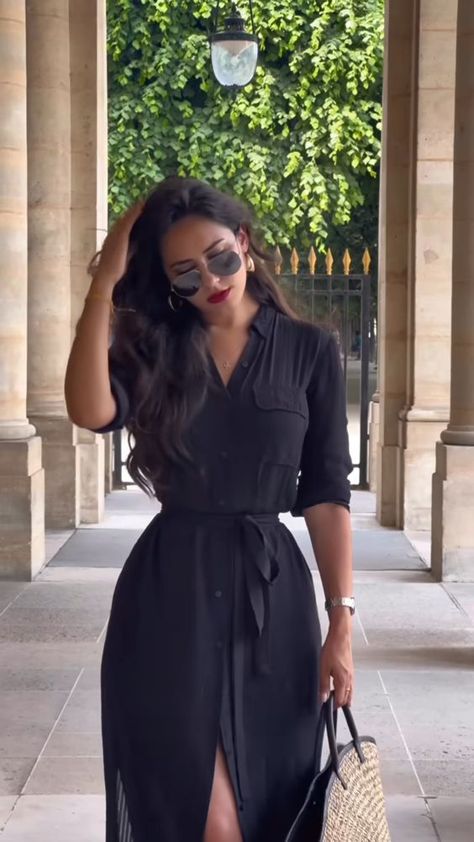 50  Modest Fashion Looks to Keep You Cool This Summer - Boss Babe Chronicles Feminine And Classy Outfits, Cool Spring Day Outfit Work, Casual Business Attire For Women Summer, Feminine College Outfits, Classy Feminine Outfits, Modern Feminine Style, Modest Classy, Look Working Girl, Corporate Baddie