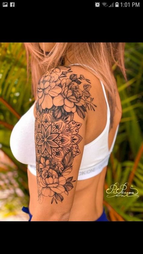 Girl Shoulder Tattoos, Women's Shoulder Tattoo, Mandala Tattoos For Women, Feminine Shoulder Tattoos, Shoulder Sleeve Tattoos, Feminine Tattoo Sleeves, Girl Arm Tattoos, Tattoos For Women Half Sleeve, Flower Tattoo Shoulder