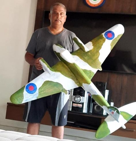 Balsa Plane, Stunt Plane, Model Aeroplanes, Balsa Wood Models, Radio Controlled Aircraft, Rc Plane Plans, Rc Model Airplanes, De Havilland Mosquito, Radio Control Airplane