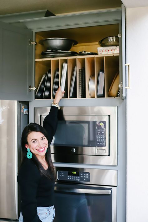 Desain Pantry Dapur, Desain Pantry, Kabinet Dapur, Kitchen Organisation, Kitchen Pantry Design, Wardrobe Door, Diy Kitchen Storage, Door Designs, Kitchen Cabinet Organization