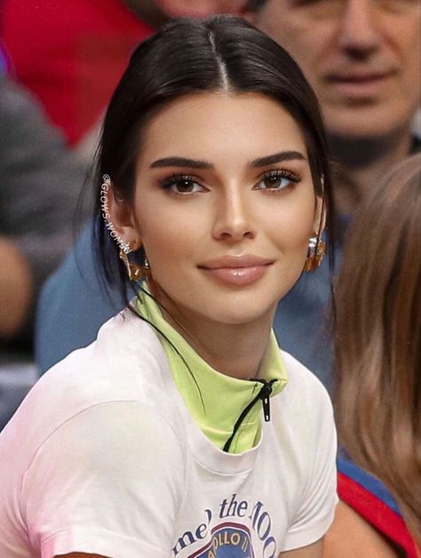 Kendall Face, Corpo Kendall Jenner, Kendall Jenner Face, Stile Kendall Jenner, Kendall Jenner Icons, Kendall Jenner Makeup, Estilo Jenner, Chic Short Haircuts, Smink Inspiration