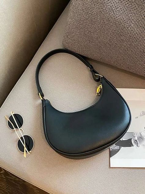 Classy Bags For Women, Black Purse Aesthetic, Black Shoulder Bag Outfit, Black Bag Aesthetic, Basic Bags, Small Black Bag, Black Hand Bag, Women Bags Fashion Handbags, Purse Aesthetic