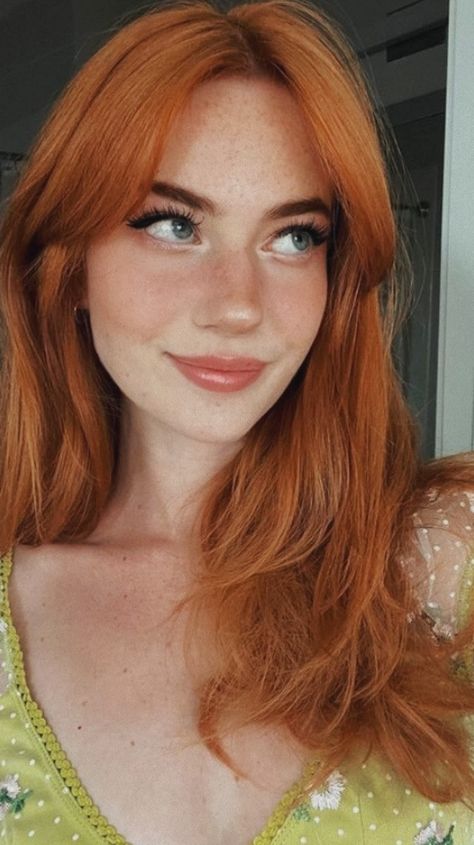 kennedy walsh
Red head Ginger Hair With Hazel Eyes, Make Up For Red Hair Girl, Natural Makeup Looks Red Heads, Woman With Red Hair And Green Eyes, Ginger With Tattoos, Green Eyes Orange Hair, Red Heads With Green Eyes, Red Head Makeup Natural, Red Head Make Up