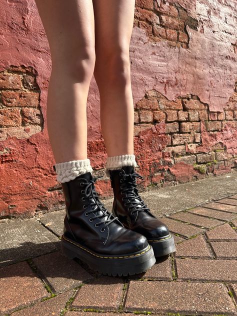 Dr Marten Platform Boots, Doc Martens Boots With Socks, Shoes Aesthetic Doc Martens, Platform Docs Aesthetic, Platform Doc Boots, Dr Martins Aesthetics, Platform Doc Martens Boots, Doc Martens Winter Boots, Docs Shoes Outfits