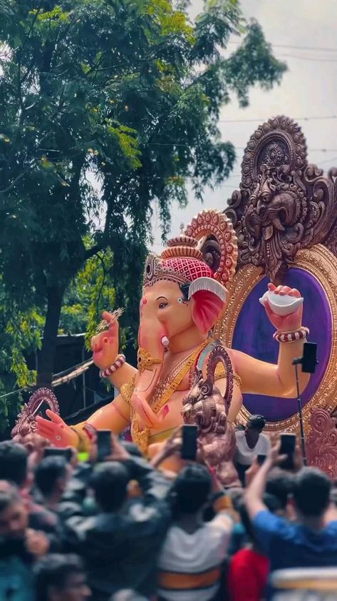 Ganesh Decoration, Ganpati Songs, Ganpati Festival, Shiva Songs, Sanatan Dharma, Lord Mahadev, Hanuman Photos, Friend Lyrics, Indian Wedding Couple Photography