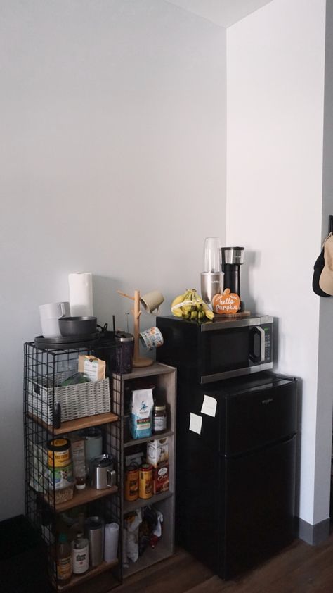 Dorm, dorm kitchen, that girl, that girl kitchen, kitchen, aesthetic kitchen, aesthetic dorm kitchen, aesthetic Dorm Room Food Station, Small Office Coffee Station Mini Fridge, Tv Stand For Dorm Room, College Dorm Pantry, Dorm Mini Kitchen, Food Storage For Dorm Room, Diy Dorm Kitchen, Small Dorm Bathroom, Dorm Common Area Decor