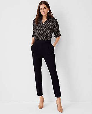 Women’s Business Pants, High Waist Tapered Pants, Business Casual Outfits Patterned Pants, Mid Size Pants Outfit, Black Top Outfit Work, Size 6 Petite Outfits Women, Classy Looks For Women Casual, Wedding Outfit Pants Women Guest, Black Pencil Pants Outfit