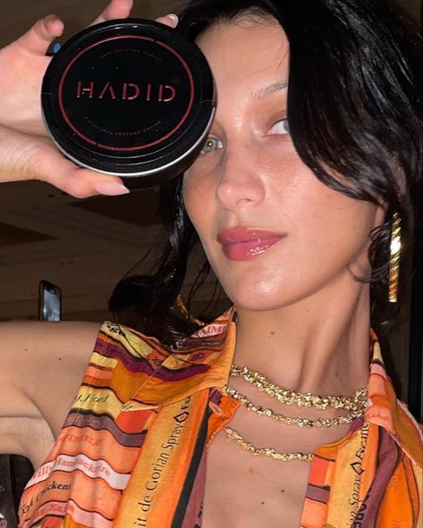 bella hadid Bella Hadid Wet Hair, Bella Hadid Instagram, Instagram Mirror Selfie, Mohamed Hadid, Hadid Instagram, Isabella Hadid, Hadid Sisters, Bella Bella, Miss Dior