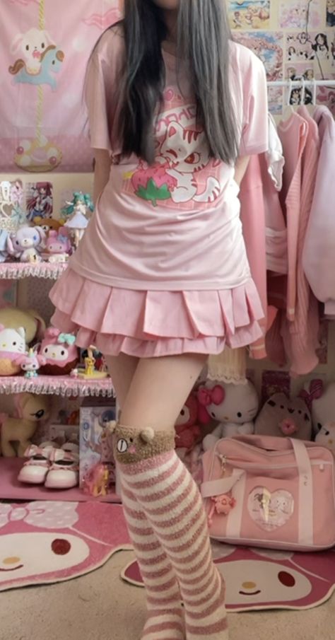 Kawaii Hello Kitty Outfit, Kawaii Style Aesthetic, Kawaii Fairycore Outfit, Gurokawaii Clothes, Kawaii Core Outfit Pink, Cute Core Clothing, Summer Cutecore Outfits, Meloclaws Outfits, Kawaii Kei Outfit