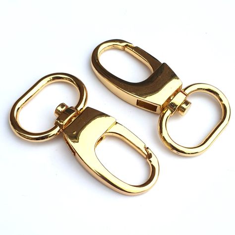 Swivel Hooks and bag making hardware   Handbag Hardware   Metalwork and handles for bagmaking  Fabulous quality hardware in the UK from Spencer Ogg Sewing Patterns Croquis, Bag Accessories Diy, Jewelry Parts, Accessory Design, Handbag Hardware, Bag Hardware, Purse Hook, Diy Leather Bag, Leather Craft Tools