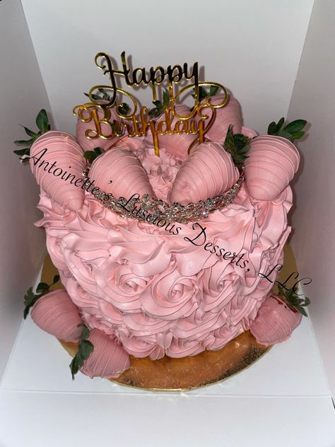 Baddie Cake Ideas Pink, Pink Birthday Cake 21, Pink 23rd Birthday Cake, Cute 15 Birthday Cakes, Boujee Cakes Birthday, Pink Baddie Cake, Pink 25th Birthday Cake, Boujee Cake Ideas, Pink 19th Birthday Cake