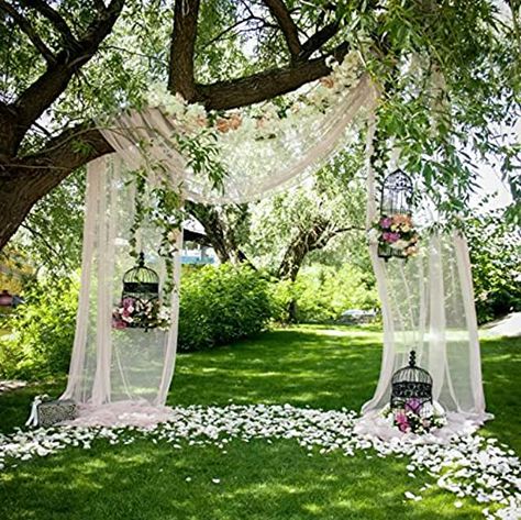 Rustic Wedding Decorations, Wedding Cake Designs, Hiasan Perkahwinan, Majlis Perkahwinan, Backyard Wedding Ceremony, Curtain Backdrops, Future Wedding Plans, Outdoor Wedding Decorations, Backdrops Backgrounds