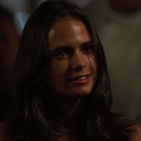 the fast and the furious (2001) Mia Toretto Fast And Furious, Mia Torreto Fast And Furious, Fast And Furious Women, Fast And Furious Characters, Jordana Brewster 2001, Fast And Furious Pfp, Mia Fast And Furious, Jordana Brewster Fast And Furious, Jordanna Brewster