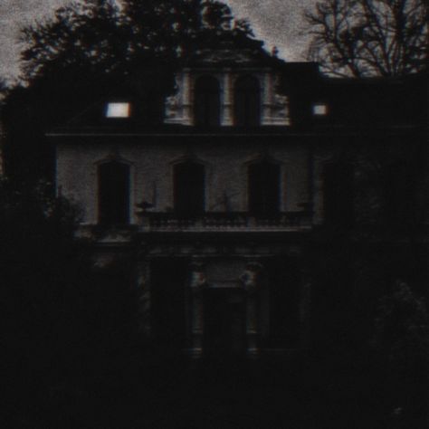 Old Horror Aesthetic, Desolate Aesthetic, Horror Aesthetic Icons, Decay Aesthetic, Haunted House Aesthetic, Haunted Aesthetic, Horror Aethstetic, Eerie Aesthetic, Horror Aesthetics