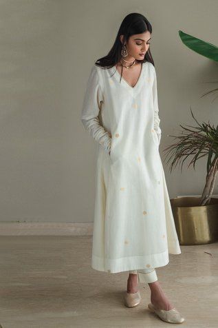 Shop for Shorshe Clothing Ivory Anu Polka Dots Woven Kurta And Pant Set for Women Online at Aza Fashions Muslin Kurta Set, V Neck Full Sleeve Kurti, Ivory Kurta Women, Full Sleeves Kurta Designs Women, Kurta Variation, Full Sleeve Kurta Women, Kurta Designs Women Pakistani, Kurta Pants For Women Design, A Line Kurta Designs