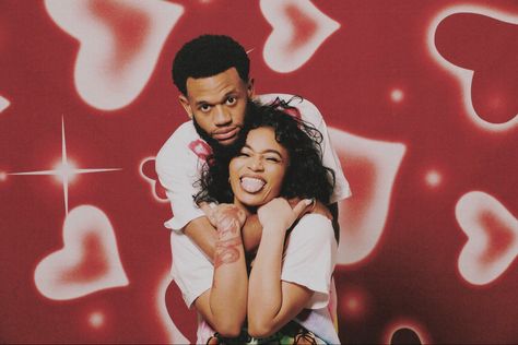 Throwback Valentines Day Photoshoot, Valentine Couple Photoshoot Black People, Y2k Photoshoot Couple, 90s Couples Photoshoot Black, 90s Heart Background Photoshoot, Couples Valentines Day Photoshoot Black, 90s Valentines Day Photoshoot, 2000s Photoshoot Ideas Couples, Black Couple Valentines Day Photoshoot