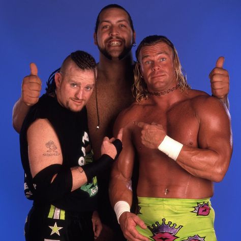 New Age Outlaws & The Big Show Professional Wrestling, New Age Outlaws, Billy Gunn, Wrestling Photos, Wwe Legends, Never Be The Same, Big Show, Wwe Photos, Fashion Gallery
