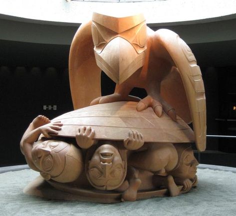 Haida Art - Bill Reid - The Raven and the First Men Bill Reid, Pacific Northwest Art, Haida Art, Animal Spirit, Inuit Art, Raven Art, Art Premier, Nativity Crafts, Native American Peoples