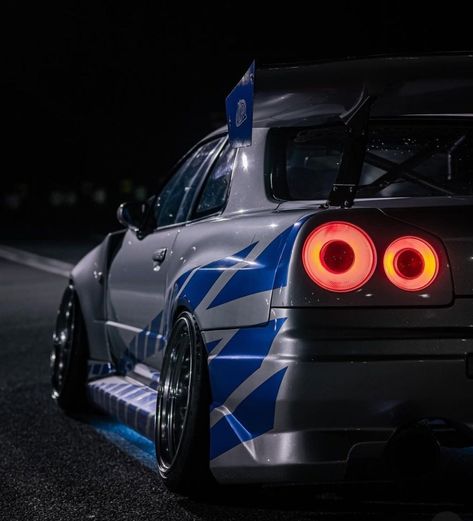 Autoass Media on X: "Nissan R34 Skyline GT-R https://t.co/mxruUQlhlq" / X Nisan Skyline, Nissan R34 Skyline, Nissan R34, Four Season Hotel, Nissan Gtr R34, R34 Skyline, Ferrari F12berlinetta, Skyline Gtr R34, Gtr R34