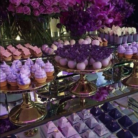 Lilac Candy Table, Lilac Desert Table, Purple Candy Table, Purple Dessert Tables, Purple Quinceanera Theme, Purple Desserts, Lila Party, Purple Quinceanera, Purple Sweet 16