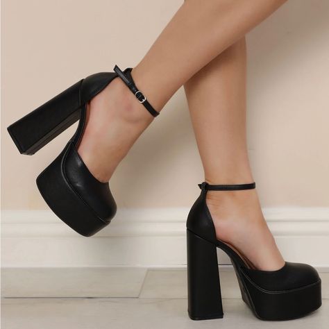 Platform Heels Outfit, Sepatu Loafers, High Heels Outfit, Heels Prom, Dr Shoes, Black Chunky Heels, Chunky Heel Pumps, Black Platform Heels, Heels Outfits