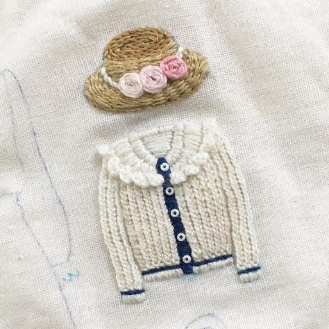 peachcabinet_craft Patchwork, Ballerina Embroidery, Hand Embroidery Videos, Wool Embroidery, Embroidery Book, Hat Embroidery, Embroidery Videos, 자수 디자인, Sewing Embroidery Designs