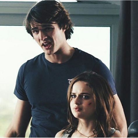 Jacob Elordi and Joey King as Noah and Elle Noah And Elle Kissing Booth, Elle Kissing Booth, Jacob Elordi And Joey King, Noah And Elle, Ramona And Beezus, Noah Flynn, Baby Clothes Country, Best Tv Couples, Hot Tee