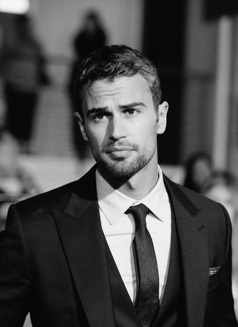 Theo James, Popsugar, A Man In A Suit, Man In A Suit, Black And White Photo, White Photo, Suit And Tie, A Man, Black And White