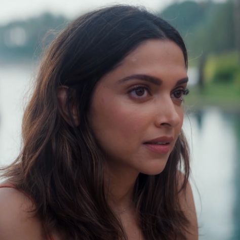 Deepika Padukone Aesthetic, Piper Laurie, Dipika Padukone, Deepika Padukone Style, Adah Sharma, Hair Streaks, Vintage Bollywood, Photography Aesthetic, Beauty Shoot