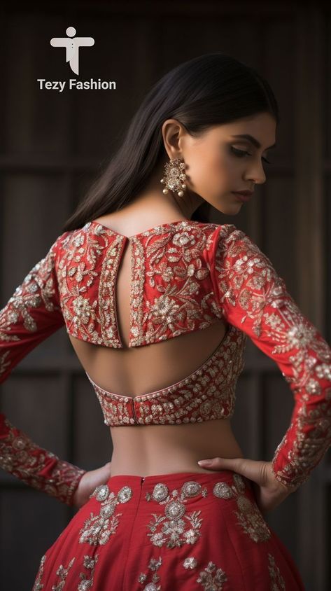 Haute Couture, Couture, Simple Blouse Back Designs, Blouses Designs Latest, Traditional Blouses, Bluse Designs, Blouse Back Designs, Fusion Fashion, Latest Blouse Designs