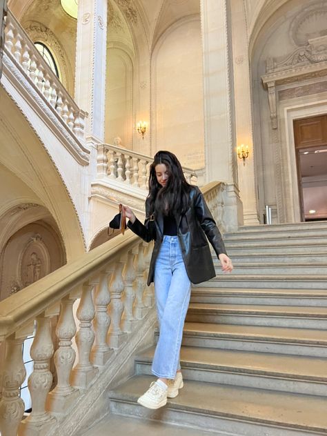 Casual France Outfit, Europe Spring Outfits 2023, Uk City Break Outfits, Spring Ootd Europe, Outfits Ideas For Museum, Cute Outfits For France, Outfit Ideas In London, Birthday Outfit Summer Casual, Paris Fashion Inspo Outfits