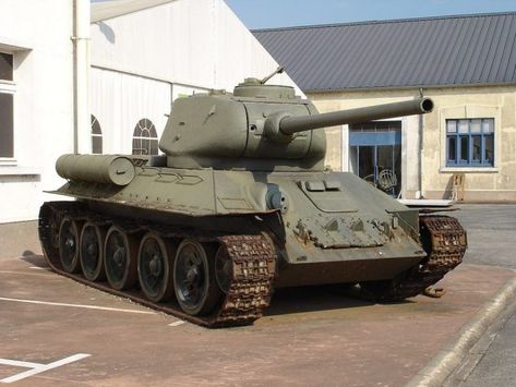 Soviet T-34 Tank -13 Facts and 25 Photos M26 Pershing, Soviet Tank, Panzer Iv, Russian Tanks, T 34, Ww2 Tanks, South Yorkshire, German Tanks, Battle Tank