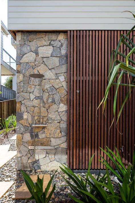 POTTSVILLE BEACH - Stone Style Stone Cladding Feature Wall, Outdoor Shower Stone Wall, Exterior Wall Cladding Stones, Outdoor Cladding Wall, Natural Stone Wall Cladding Exterior, Stone Wall Outside, Natural Stone Wall Outdoor, Stone Feature Wall Exterior, Stone Wall Design Outdoor